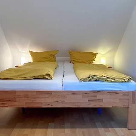 Haus-likedeeler Holiday home *